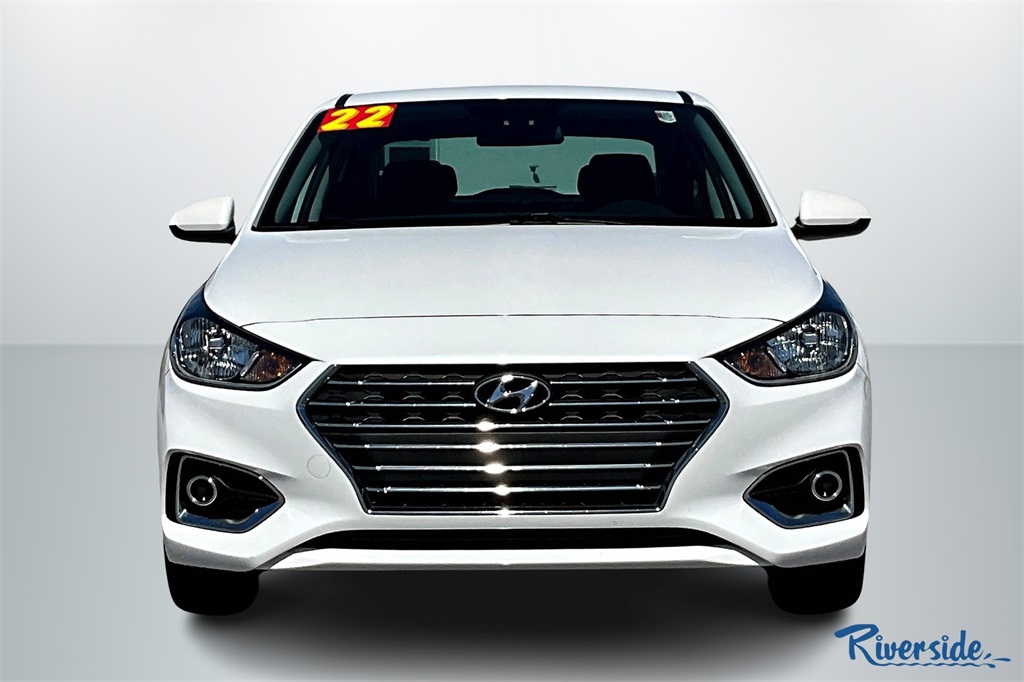 2022 Hyundai Accent SEL photo 2