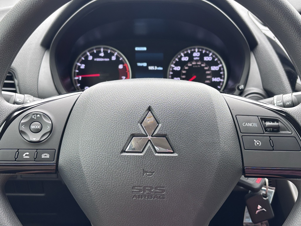 2024 Mitsubishi Eclipse Cross ES photo 30