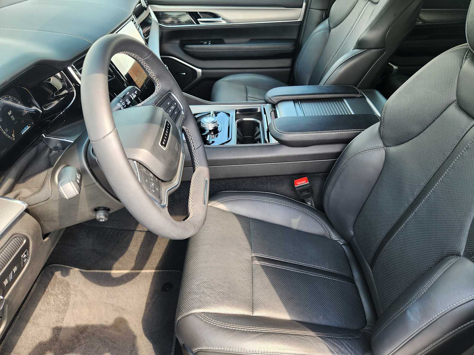 2023 Jeep Wagoneer Series II Carbide photo 11