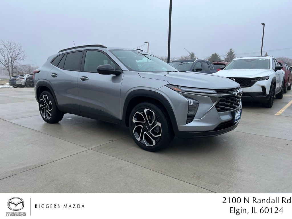 2024 Chevrolet Trax RS's photo