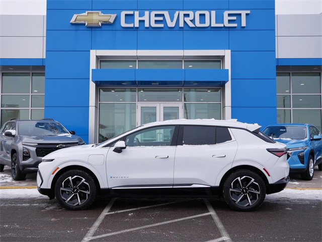 Used 2025 Chevrolet Equinox EV LT with VIN 3GN7DLRP2SS158525 for sale in Roseville, Minnesota