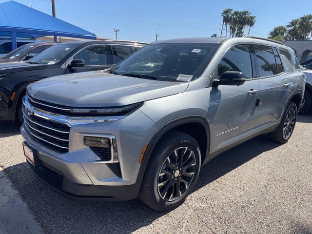 2026 Chevrolet Traverse photo 2
