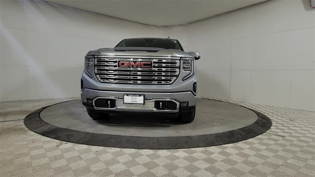 2023 GMC SIERRA - Image 2