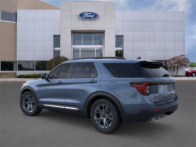 2025 Ford Explorer photo 3