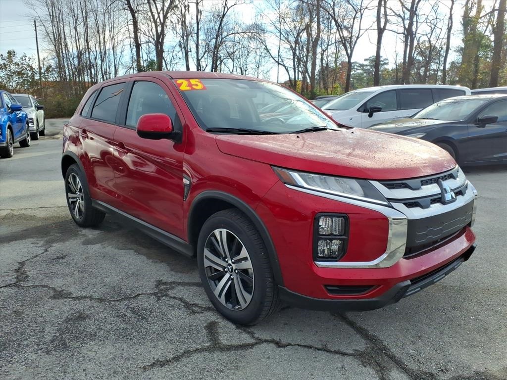 2025 Mitsubishi Outlander Sport ES's photo
