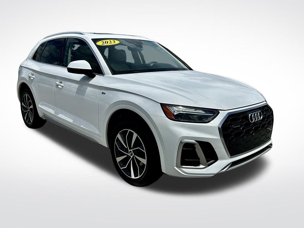 2023 Audi Q5 45 S line Premium photo 2