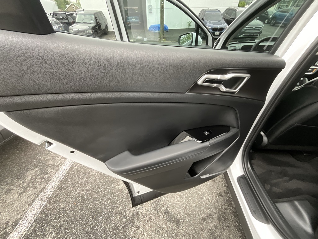 2025 Kia Sportage EX photo 22