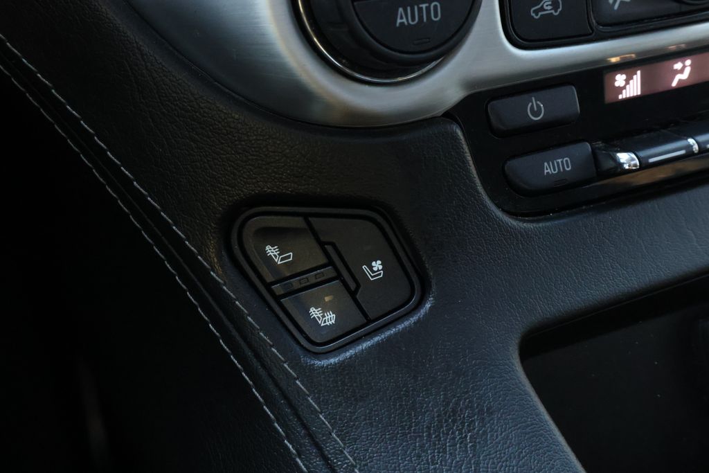 2019 Gmc Yukon SLT photo 28