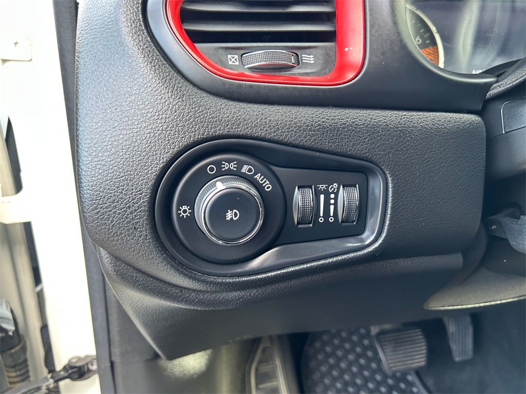 2019 Jeep Renegade Trailhawk photo 22