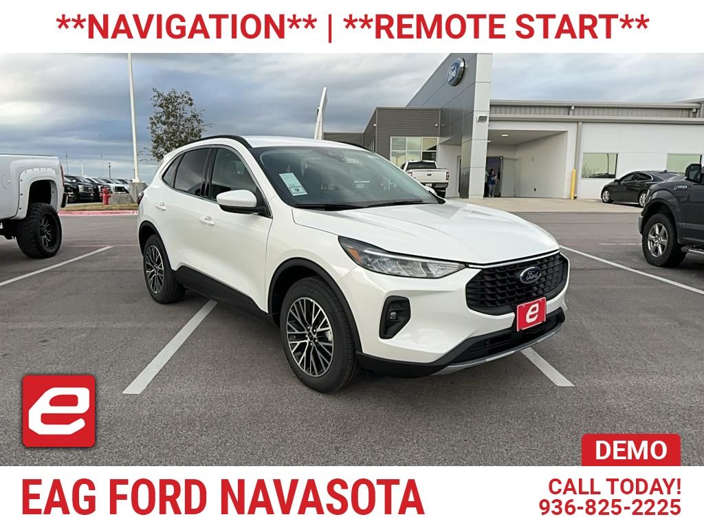 2025 Ford Escape PHEV's photo