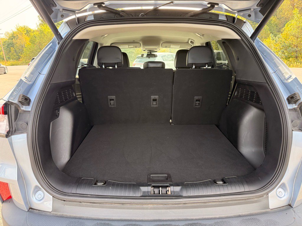 2022 Ford Escape SEL photo 18