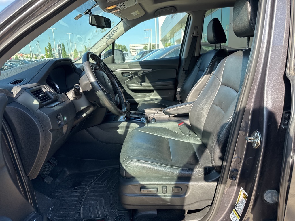 2016 Honda Pilot EX-L photo 2