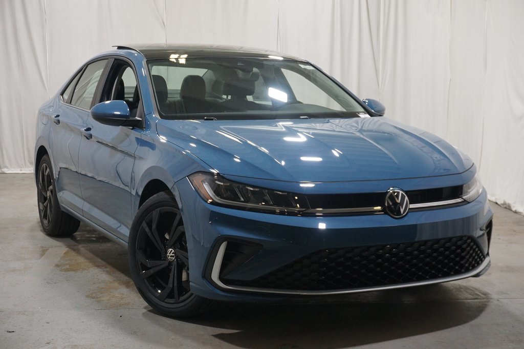 2025 Volkswagen Jetta 1.5T SE photo 2