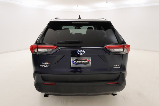 2022 Toyota RAV4 Hybrid XLE photo 3