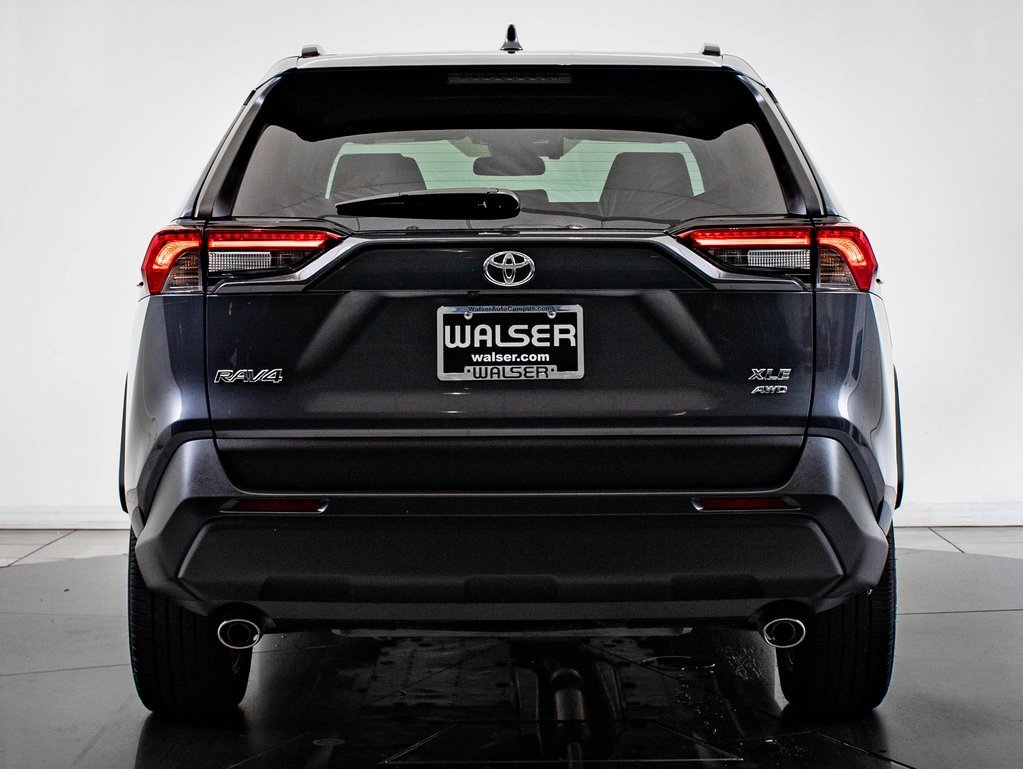 2025 Toyota RAV4 XLE Premium photo 10