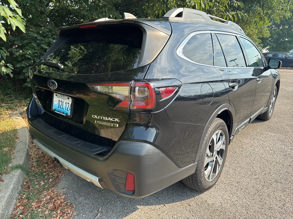 2022 Subaru Outback Touring XT photo 3