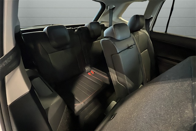 2024 Volkswagen Tiguan Wolfsburg Edition photo 23