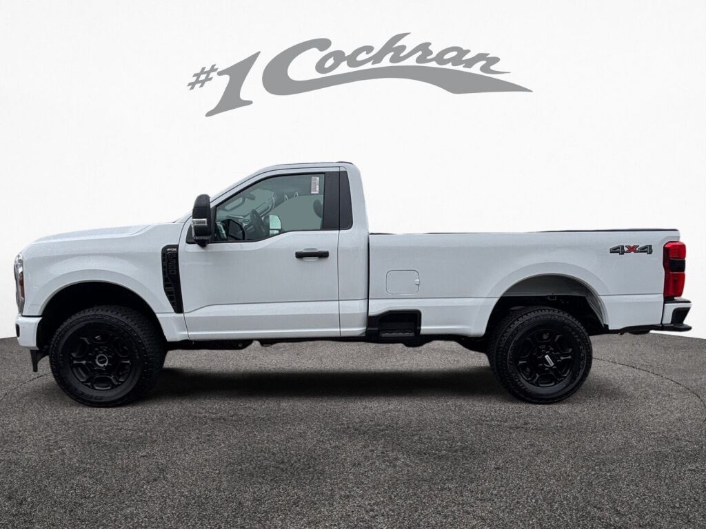 2025 Ford F-350 XL photo 4