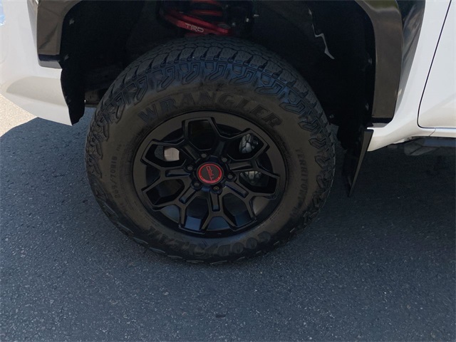 2024 Toyota Tacoma TRD Pro 4x4 photo 2