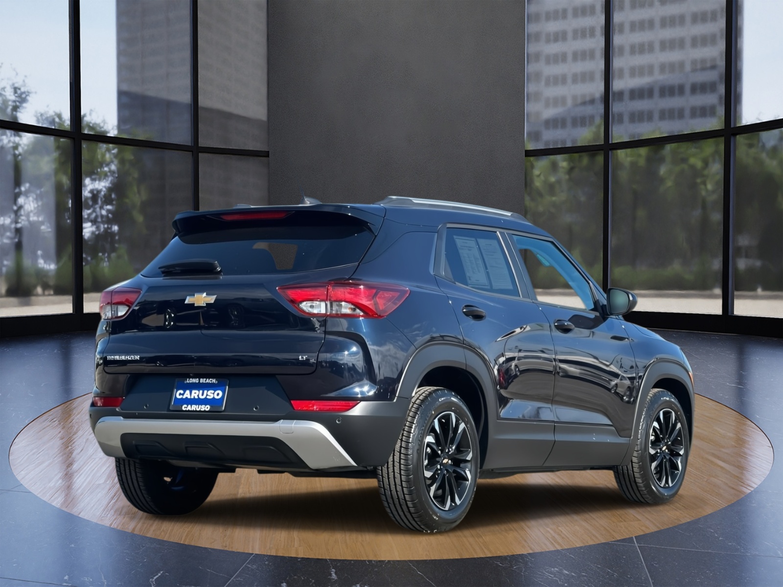 2021 Chevrolet Trailblazer LT photo 2
