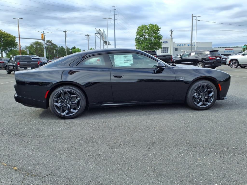2025 Dodge Charger R/T photo 17