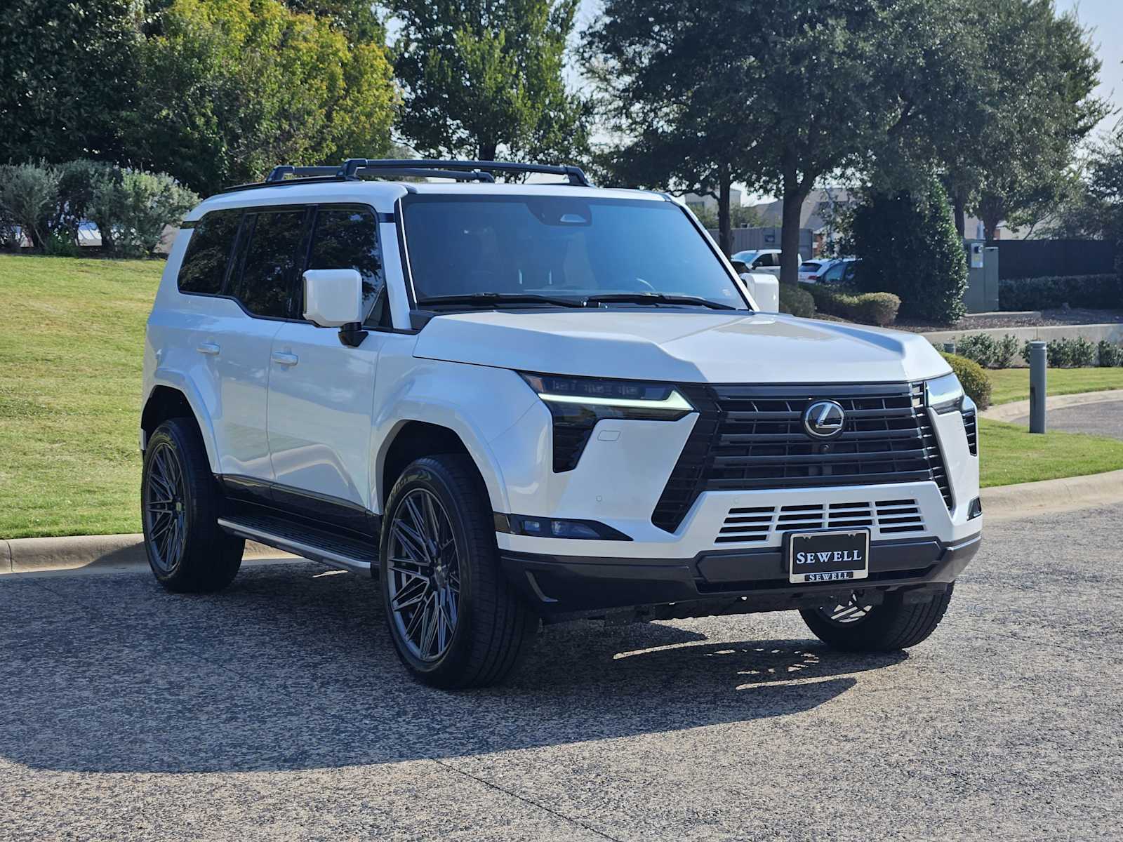 2024 Lexus GX 550 Luxury photo 2