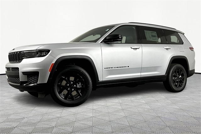 2025 Jeep Grand Cherokee L Altitude's photo
