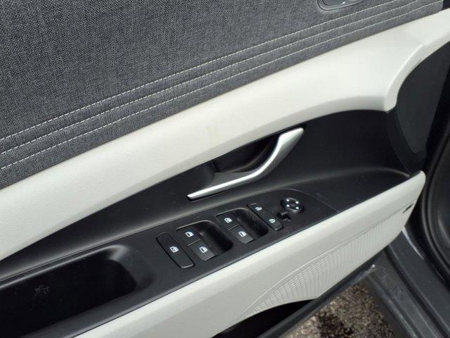 2025 Hyundai Elantra Hybrid Limited photo 12