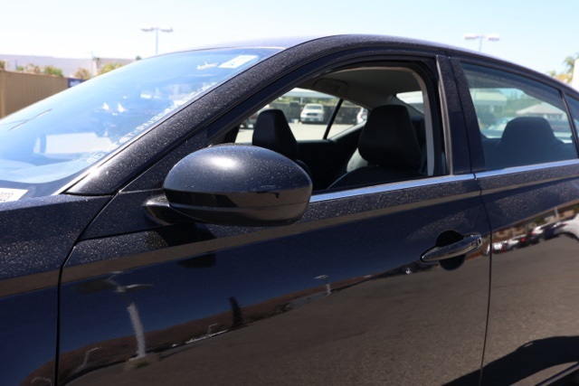 2023 Nissan Altima 2.5 SR photo 9