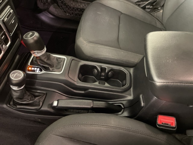 2021 Jeep Wrangler Unlimited Willys photo 28