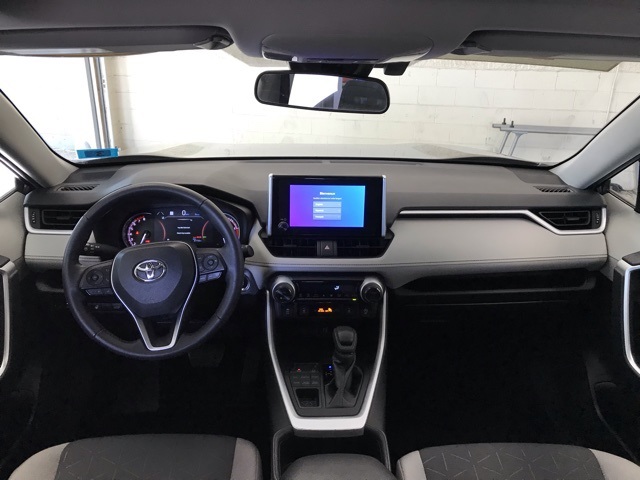 2023 Toyota RAV4 XLE photo 16