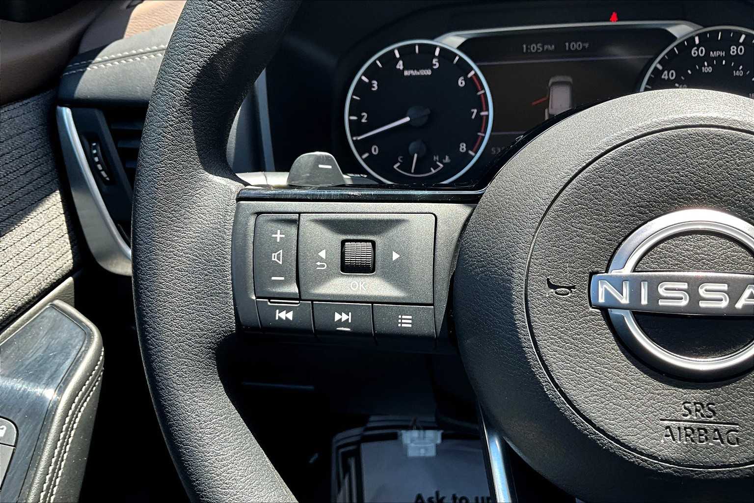 2023 Nissan Rogue SV photo 21