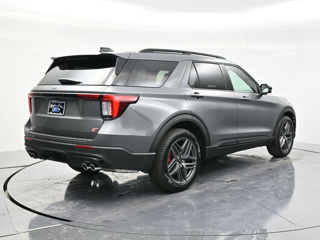 2026 Ford Explorer ST photo 2