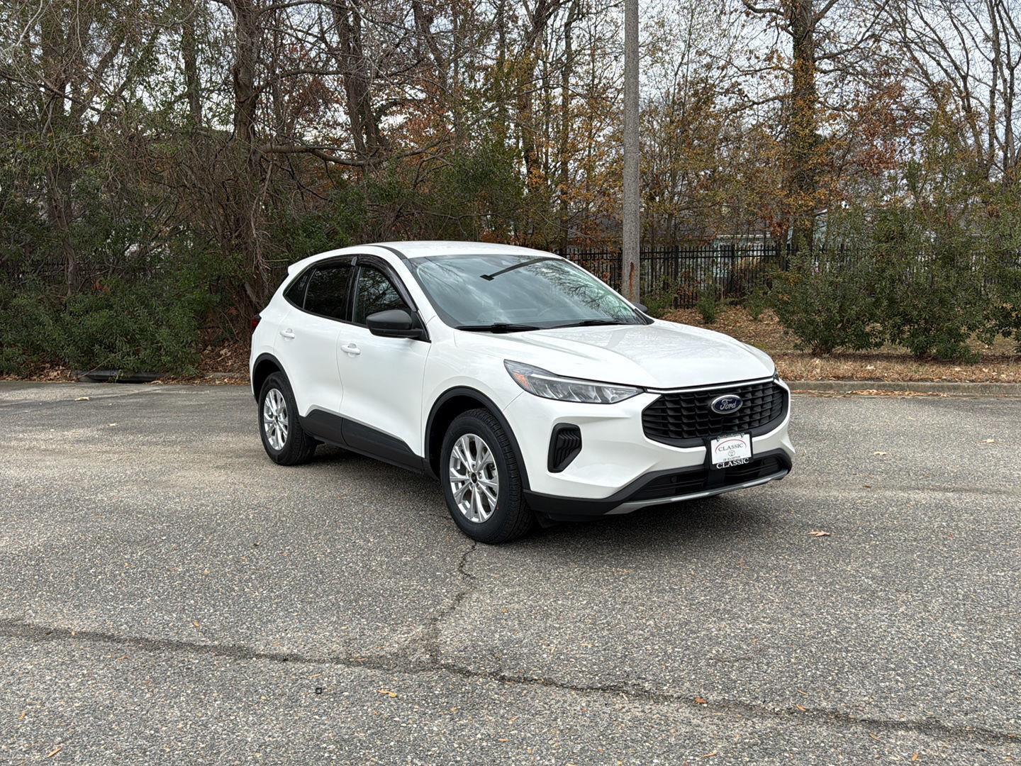 2023 Ford Escape Active's photo