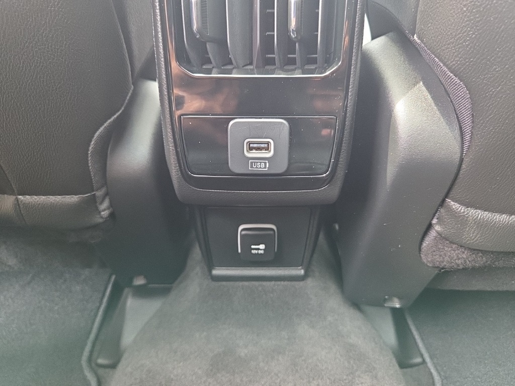 2024 Jeep Compass Latitude Lux photo 21