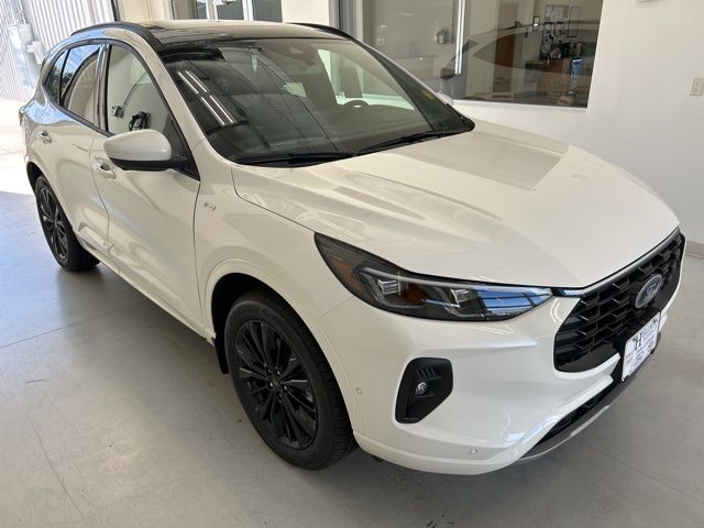 2024 Ford Escape ST-Line Elite's photo