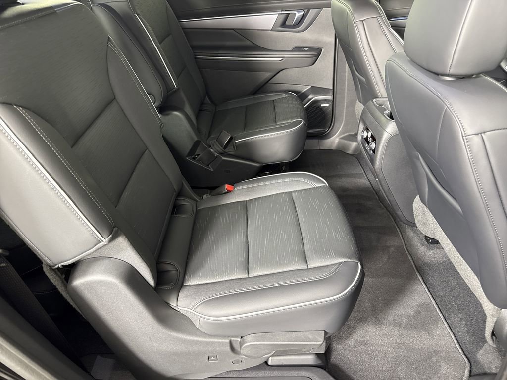 2025 Buick Enclave Sport Touring photo 13