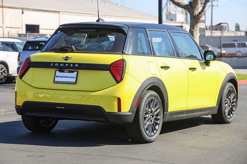 2025 Mini Cooper 4 Door Hardtop Signature photo 7