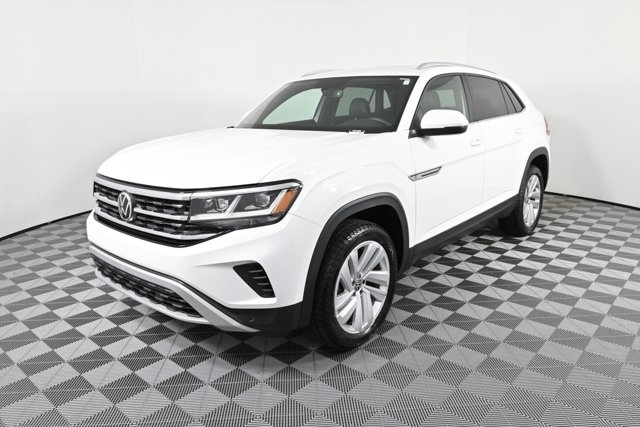 2022 Volkswagen Atlas Cross Sport SE Technology photo 2