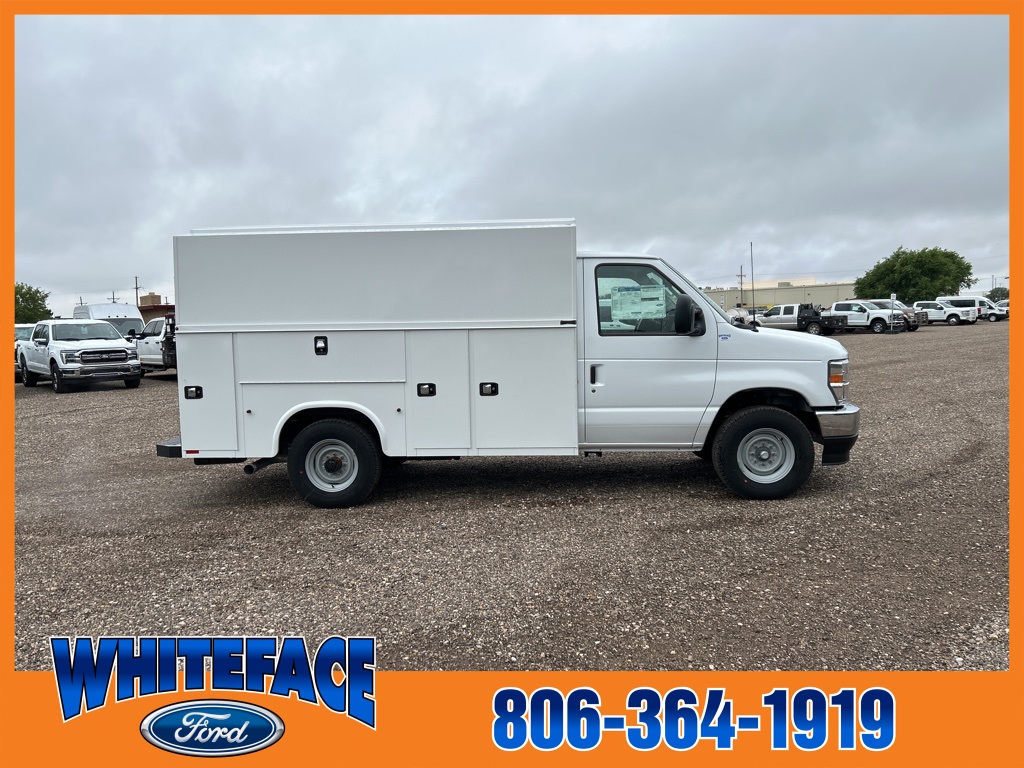 2025 Ford E-350 Base photo 6