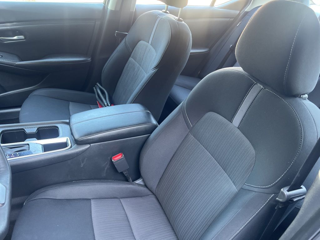 2024 Nissan Sentra SV photo 3