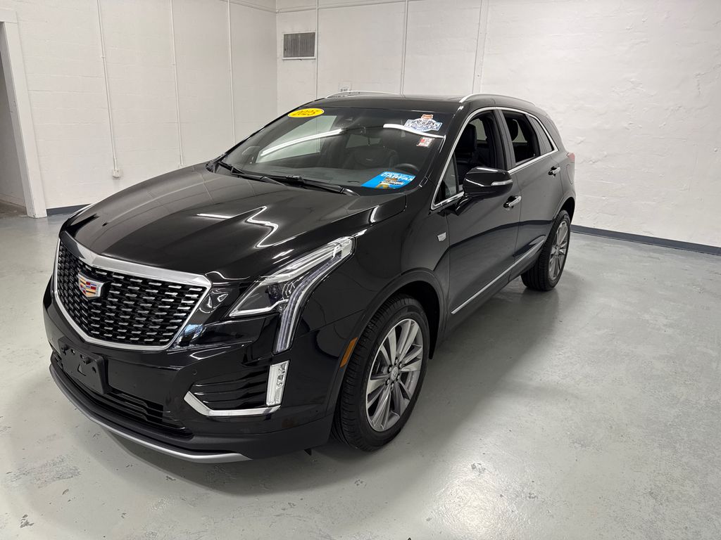 2025 Cadillac XT5 Premium Luxury photo 3