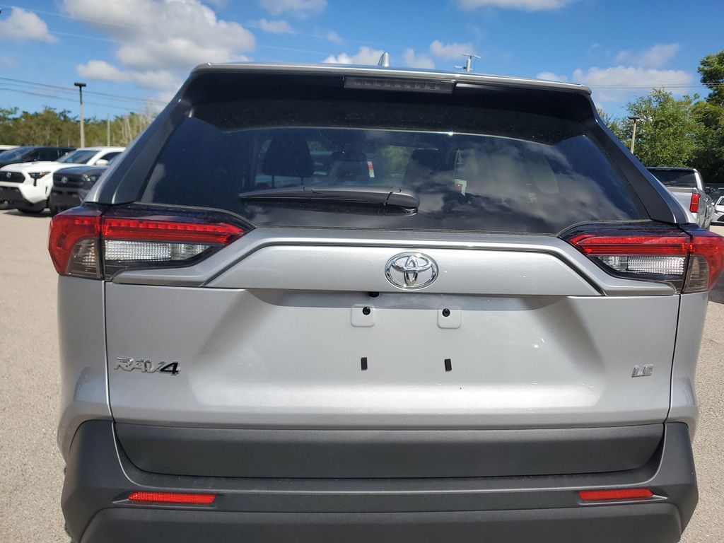 2025 Toyota RAV4 LE photo 13
