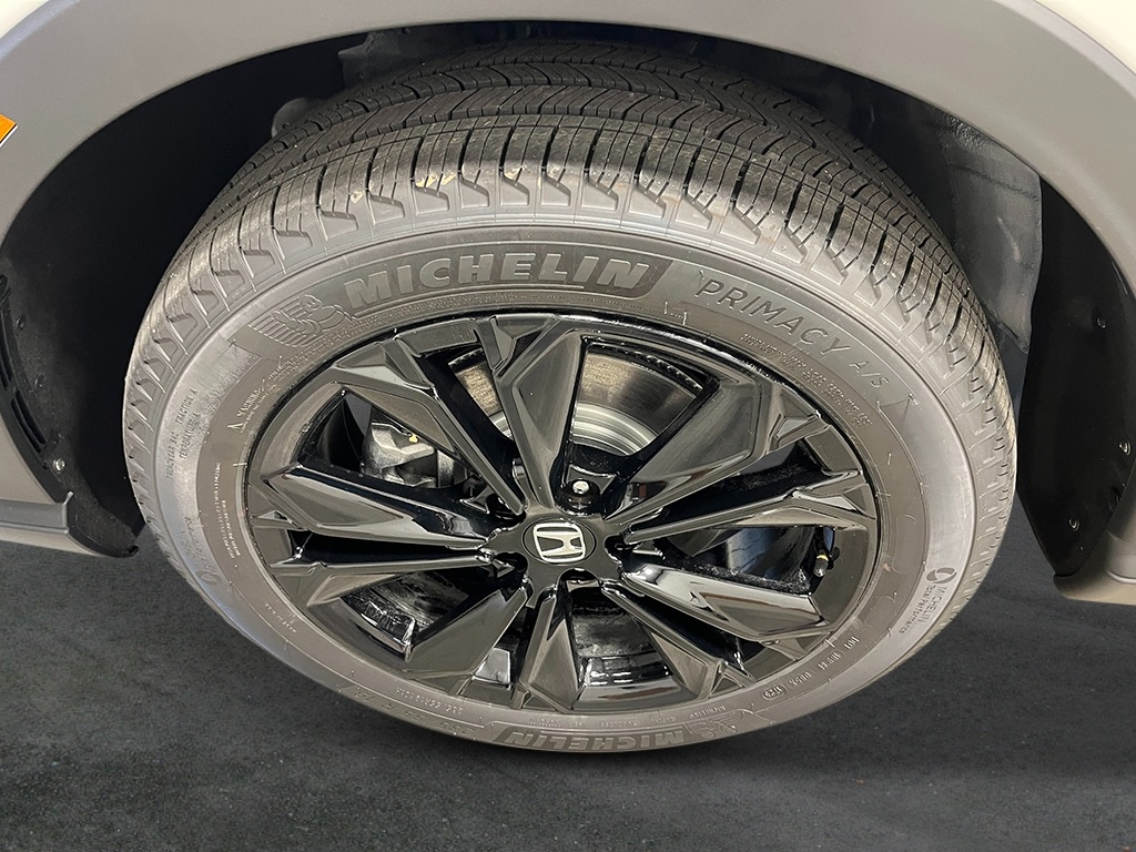 2026 Honda CR-V Hybrid Sport Touring photo 9