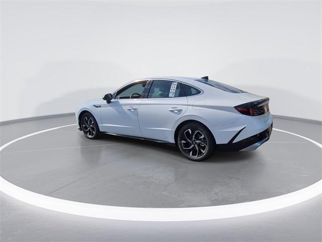 2025 Hyundai Sonata SEL photo 4