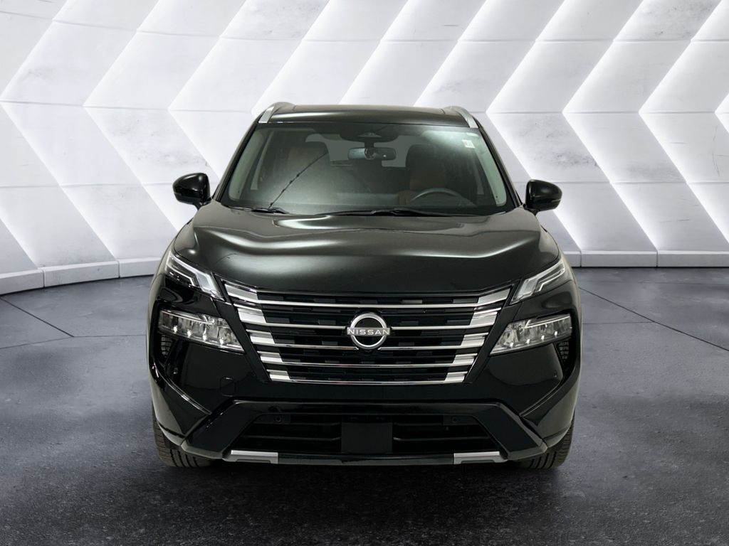 2024 Nissan Rogue Platinum photo 2