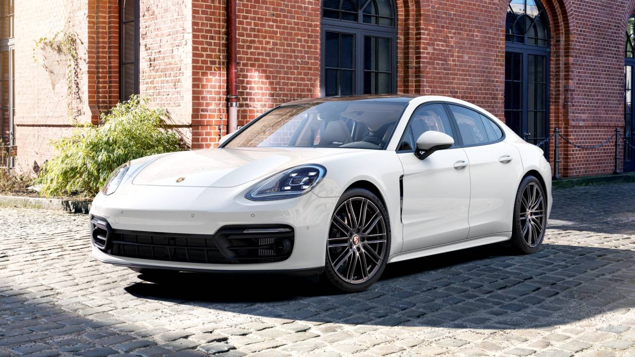 2023 Porsche Panamera Base's photo