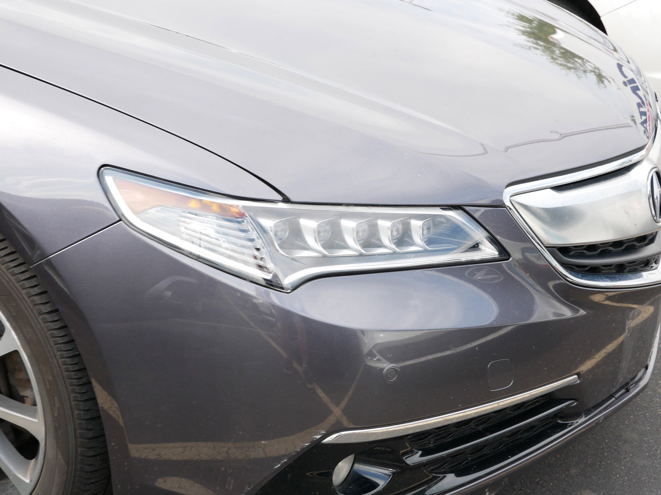 2017 Acura TLX Advance photo 2