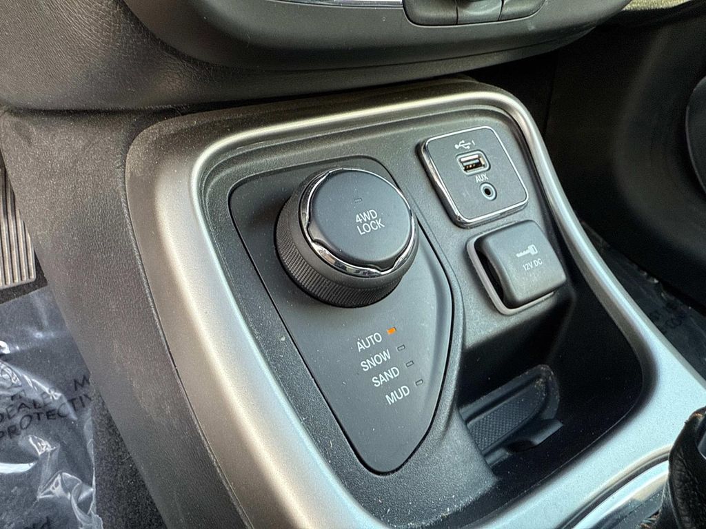 2019 Jeep Compass North Edition Latitude photo 25