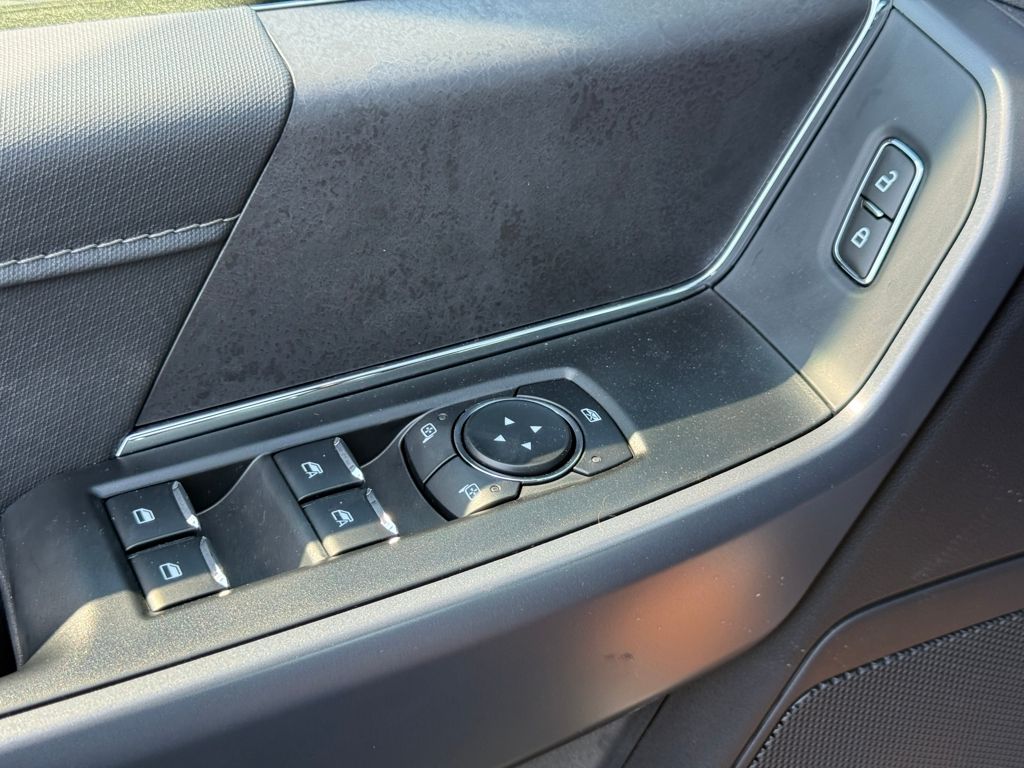 2025 Ford F-150 XLT photo 24